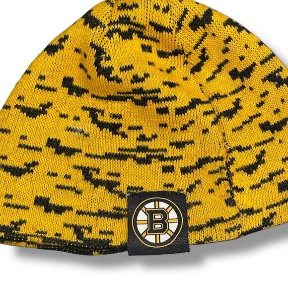 Boston Bruins New Era NHL Beanie Hat Cap Skull Knit Reversible Hockey OS Black - Picture 2 of 12
